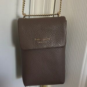 kate spade Taupe Pebbled Leather Chain Crossbody Phone Pouch- new, never used!